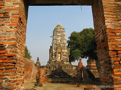 Ayutthaya Buddhist temples: Wat Ratchaburana prang