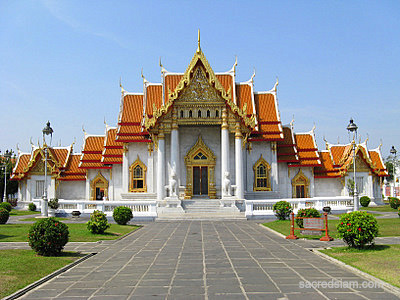 Bangkok Buddhist Temples: Wat Benchamabopit