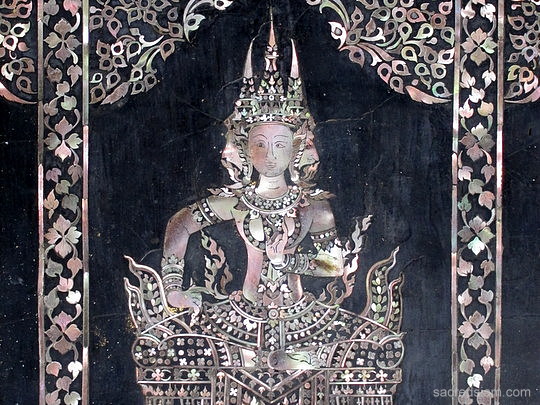 Wat Pho Reclining Buddha feet