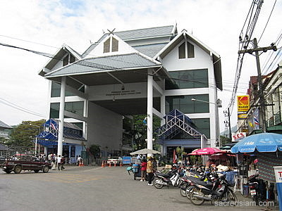 Burmese border crossing at Mae Sai