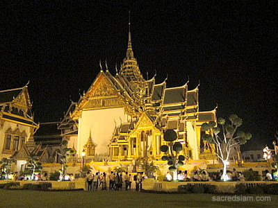 Aphorn Pimok Prasat Hall Grand Palace Bangkok