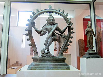 Nakhon Si Thammarat national museum dancing Shiva