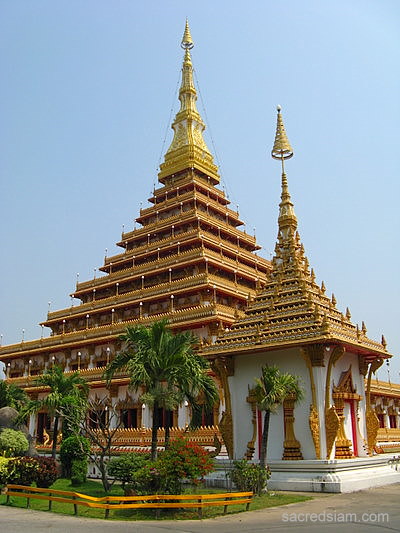 Phra Mahathat Kaen Nakhon chedi Khon Kaen