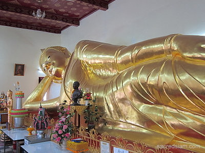 Nakhon Pathom temples: Phra Pathom Chedi Reclining Buddha