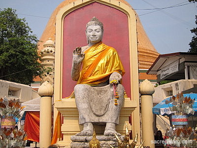 Phra Pathom Chedi Nakhon Pathom white Dvaravati Buddha