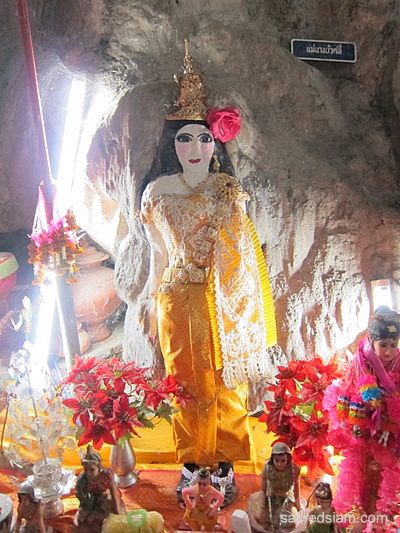Wat Ban Tham Cave Kanchanaburi Nang Buakhli