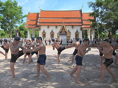 Wat Bang Kung Amphawa Samut Songkhram Thai boxers