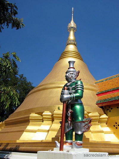 Tak temples: Wat Bot Manee Si Bunruang chedi