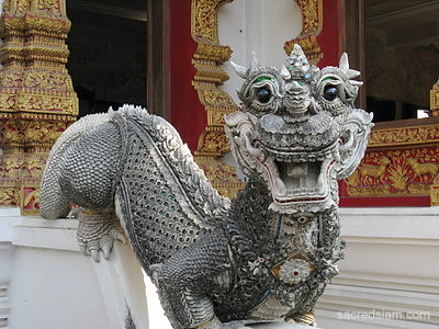 Wat Bupparam Chiang Mai guardian creature
