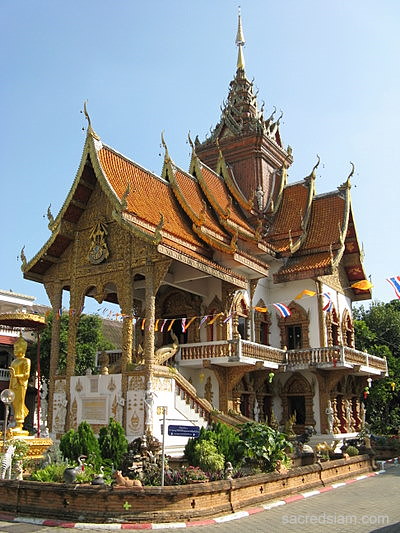 Wat Bupparam Chiang Mai Hor Monthientham