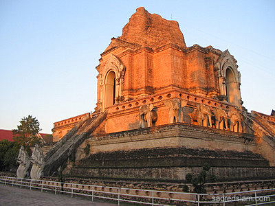 Wat Chedi Luang Chiang Mai stupa