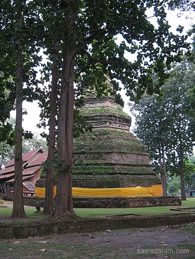 Wat Chedi Luang Chiang Saen stupa