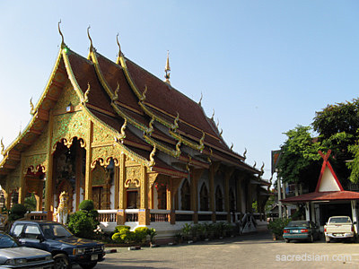 Wat Chetawan Chiang Mai viharn