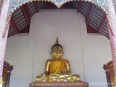 Wat Duang Dee Chiang Mai Buddha