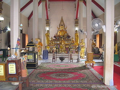 Wat Choeng Tha Ayutthaya buddha image
