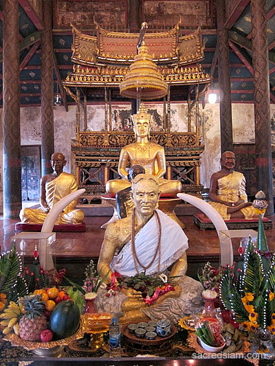 Wat Choeng Tha Ayutthaya King Taksin