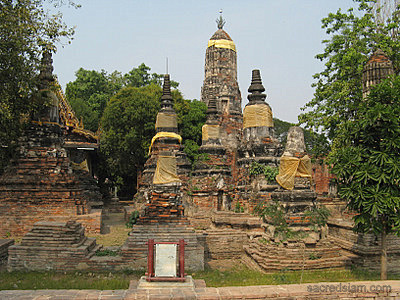 Wat Choeng Tha Ayutthaya prang