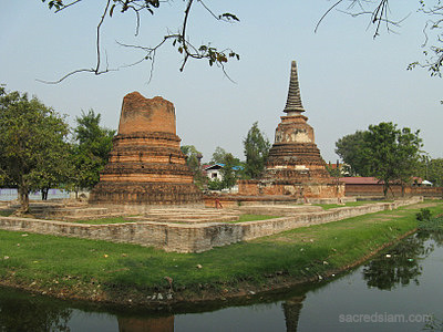 Wat Hasvadas Ayutthaya chedis