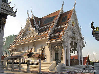 Wat Hua Lamphong viharn
