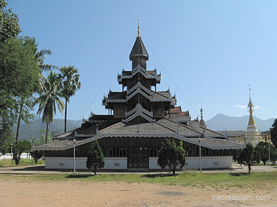Wat Hua Wiang Mae Hong Son viharn