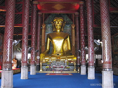 Wat Jet Yot Chiang Rai Buddha statue