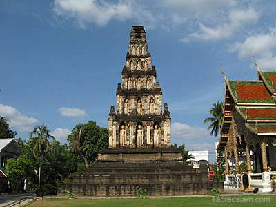 Thai temples: Mon Dvaravati chedi at Wat Ku Kut Lamphun
