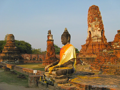 Wat Mahathat Ayutthaya Buddha prang