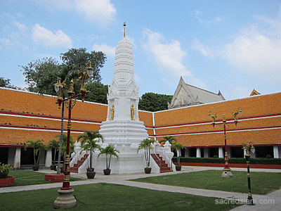 Wat Mahathat Bangkok prang