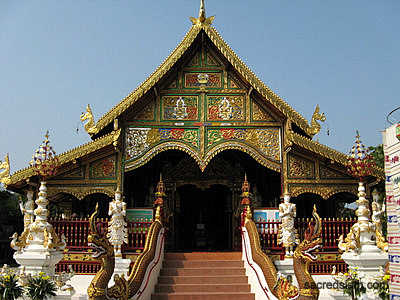 Wat Ming Muang Chiang Rai viharn