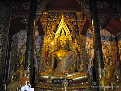 Wat Nang Phaya Phitsanulok Buddha statue