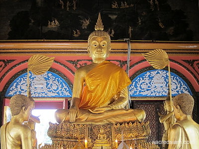 Nonthaburi temples: Wat Paramaiyikawat Buddha