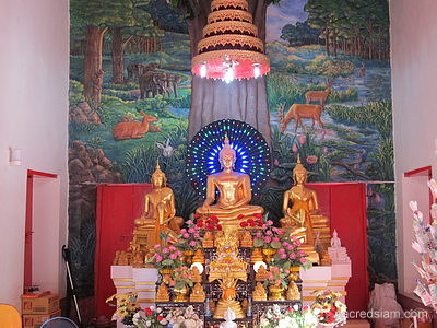 Wat Phai Lom Koh Kret Nonthaburi Buddha image
