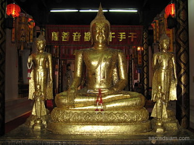 Wat Phanan Choeng Ayutthaya Gold Buddha