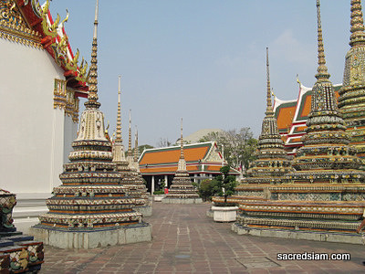Wat Pho chedis Bangkok