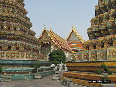 Wat Pho chedis Bangkok