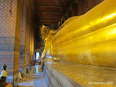 Wat Pho (Phra Chetuphon) reclining buddha Bangkok