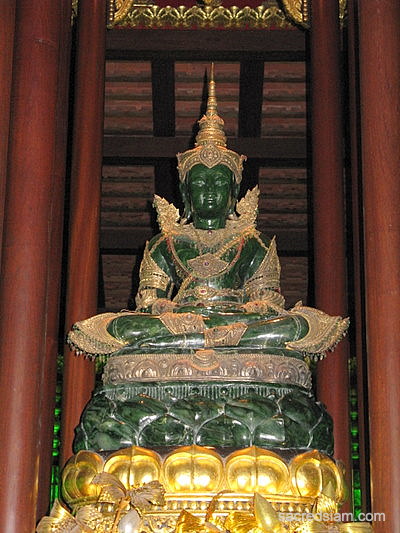 Wat Phra Kaew Chiang Rai Emerald Buddha