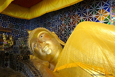 Mae Rim: Wat Phra Non Khon Muang