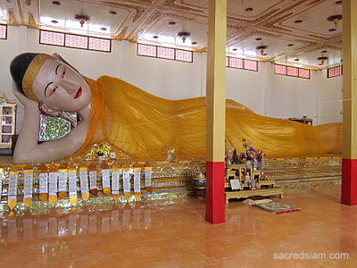 Wat Phra Non Mae Hong Son Reclining Buddha