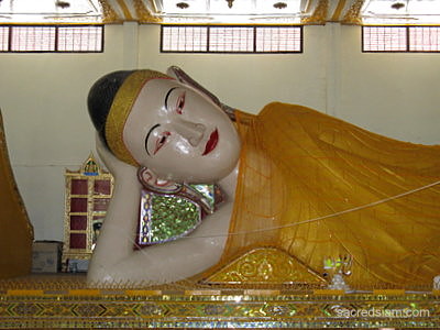 Wat Phra Non Mae Hong Son Reclining Buddha