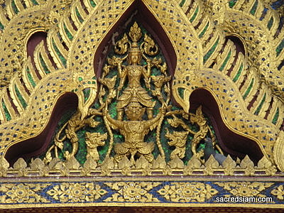 Wat Phra Phutthabat Vishnu and Garuda