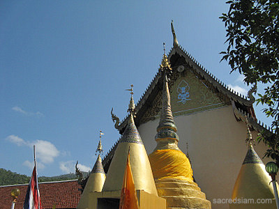 Pai temples: Wat Phra That Mae Yen