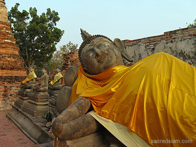 Wat Phutthaisawan Ayutthaya reclining Buddha