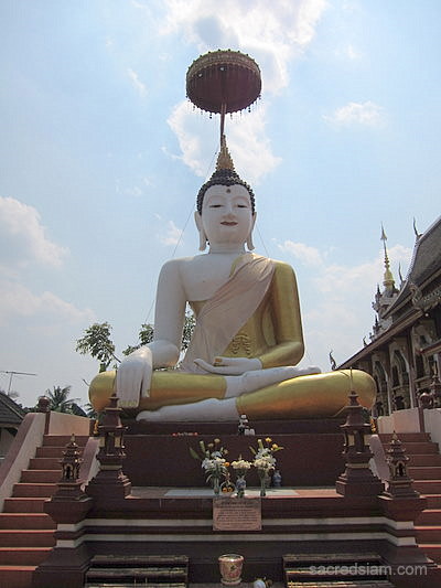 Wat Ratchamontian Chiang Mai Buddha