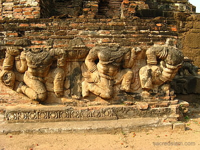 Wat Ratchaburana Ayutthaya prang deities