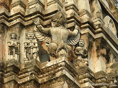 Wat Ratchaburana Ayutthaya garuda