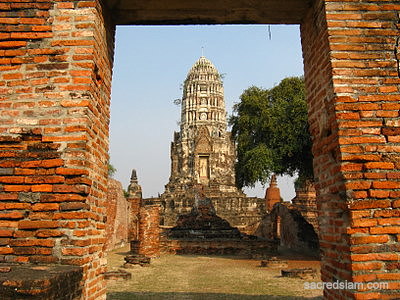 Wat Ratchaburana Ayutthaya prang