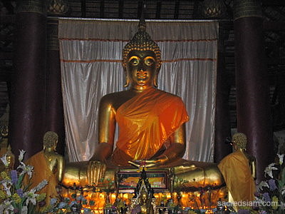 Wat Ratchaburana Phitsanulok Buddha statue