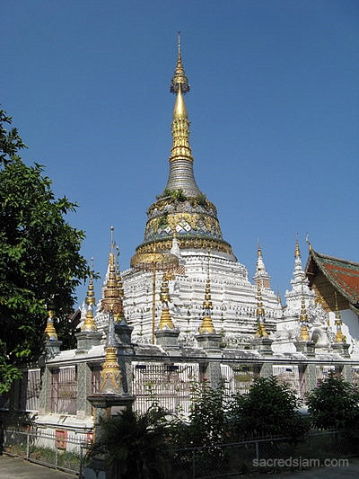 Wat Saen Fang Chiang Mai chedi