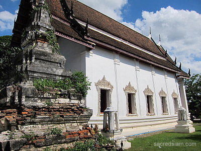 Nonthaburi temples: Wat Saeng Siritham ubosot